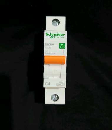 SCHNEIDER MCB Domae 4A