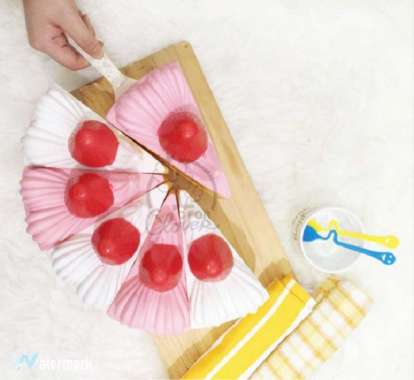 STRAWBERRY SLICE CAKE JUMBO - cakes replika replica rare short slime