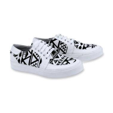 Get Harga Sepatu Sneakers Wanita Terbaru 2020 Images