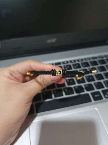 Gelang Tali Inisial Huruf F Kubus Elegant Emas Asli