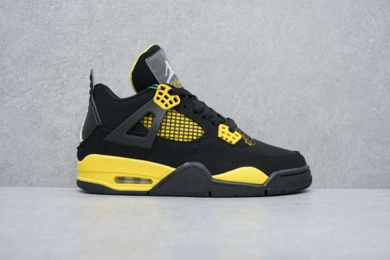 Sepatu Air Jordan 4 - Harga Original Terbaru Maret 2022 | Blibli