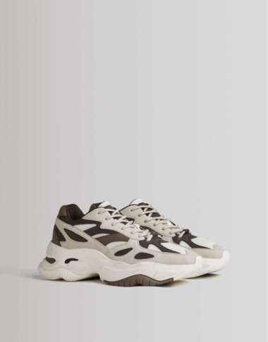 contrast chunky sole trainers