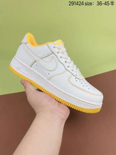 red sole nike air force