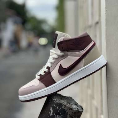 Harga Nike Jordan 1 High Drak Terbaru Maret 2022 | BigGo Indonesia