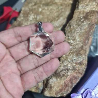 BATU CLEAR QUARTZ STAR OF DAVID HEXAGONAL PENDANT