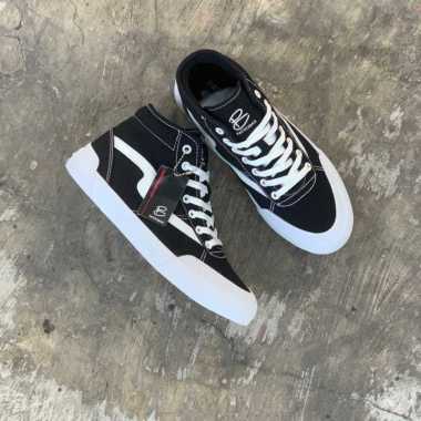 PATROBAS NEW IVAN HIGH BLACK WHITE - Sepatu Sneakers Canvas Pria/Wanita Patrobas Original 40 NEW IVA