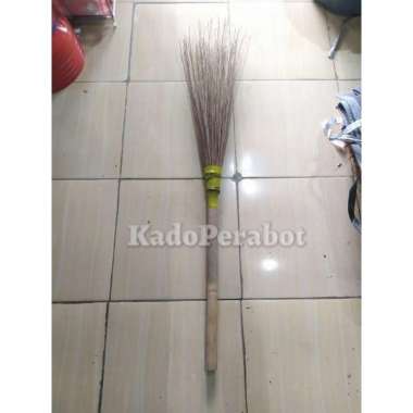 sapu lidi gagang bambu - lidi pembersih - sapu lidi gagang panjang