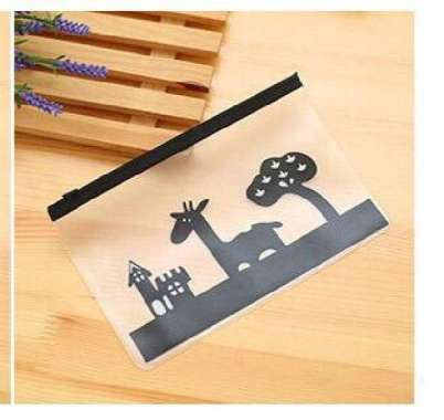 Pouch Make Up Tempat Pensil Waterproof Transparan Zipper - Giraffe
