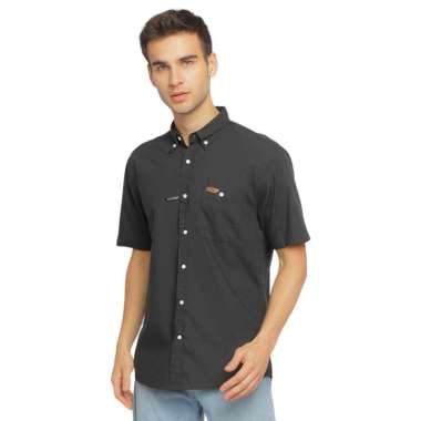POSHBOY Basic Shirt Tokyo - Kemeja Formal Pria Lengan Pendek Polos Black S-M