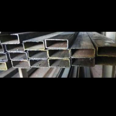Besi Holo Hollow Stall Pipa Kotak Square Pipe 20 x 40 mm 2 x 4 cm Tebal 1.3 mm