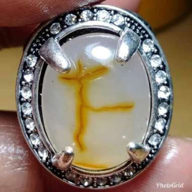 Cincin Batu Akik Motif Gambar Huruf F Antik