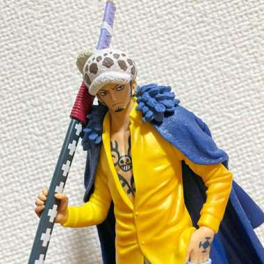 Action Figure One Piece Trafalgar Law Onigashima