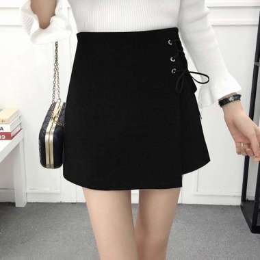 black short skirts