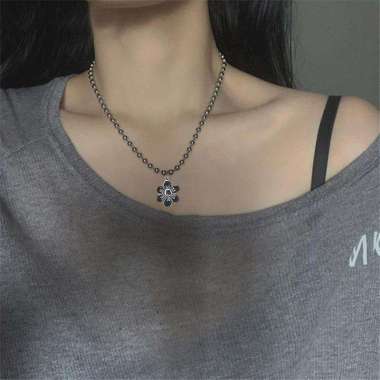 Kalung Wanita liontin Bunga Paduan Gaya Hip-Hop Gothic