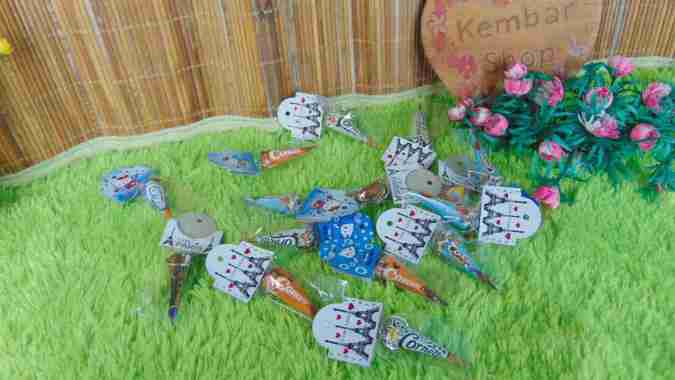 GC-CORNETTO Ecer 1pcs [BELI 5 GRATIS 1!] Gantungan kunci Ganci Ice Cream Cornetto Es Krim Conello Mi