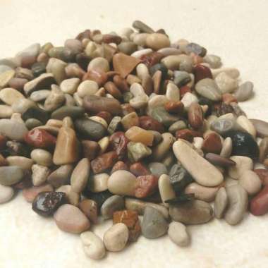 Batu Hias Warna Warni Pancawarna Panca warna Hiasan Aquarium 500 Gram