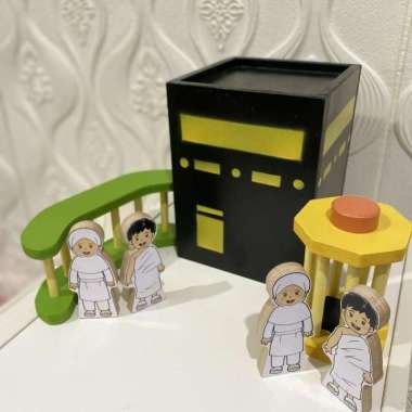 Mainan Kayu Miniatur Kabah