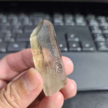 SMOKY QUARTZ NATURAL POINT SMQ02