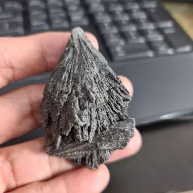 BATU BLACK KYANITE BRAZIL S