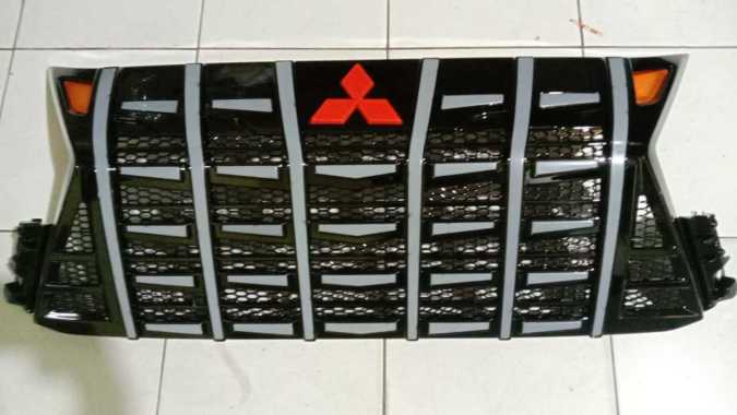 Grill Depan Mitsubishi Xpander Model Alphard 2021 Up