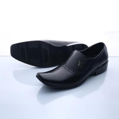 sepatu slip on dan moccasin loafer louis vuitton