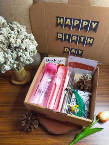 Set Gift Box New Normal Kit Hampers Kado ulang tahun/ sovenir Merah
