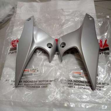 cover under dek sayap bawah vixion R 2018-2019 silver original part Ya