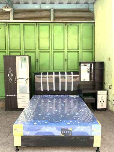 paket nikah 1 set tempat tidur lemari pakaian meja rias