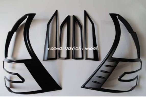 noona variasi mobil Garnish Lampu Belakang Lampu Rem Mobil for Grand Avanza - Xenia 2019  [Khusus Go