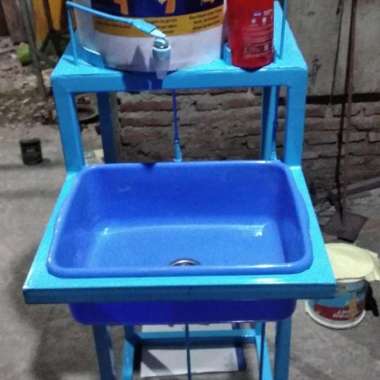 wastafel cuci tangan kran sistem injak