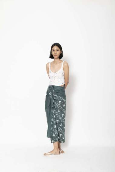 Sejauh Mata Memandang Rok Lilit Pagi Sore Green