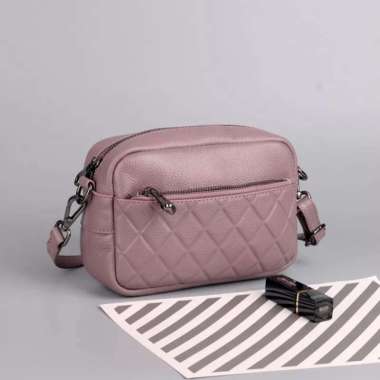 Download Tas Selempang Wanita Hitam Mockup Jual Produk Terbaru April 2021 Blibli Com
