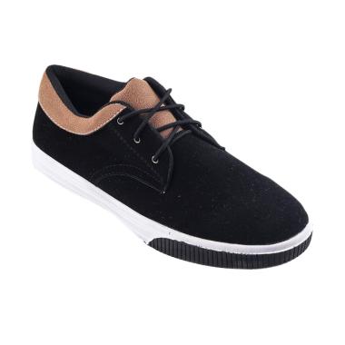 NVR Carrington Low Sneakers - Black Brow .
