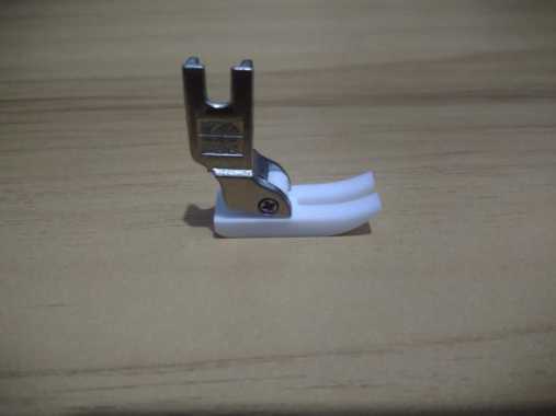 Sepatu standard teflon T351 (mesin jahit industri high speed jarum)