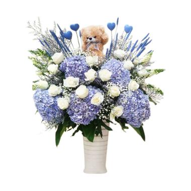 Flower Advisor Beautiful in Blue Bouquet