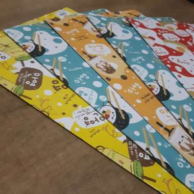 Kertas Kado Random Motif Lucu dan Bagus ( isi 5 Lembar )