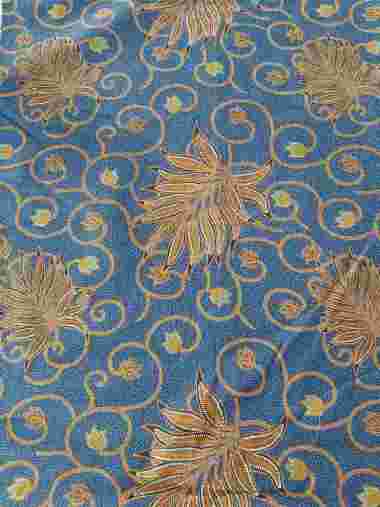 Kain Batik Motif Daun Warna Biru Merk Dewi Windradi Permeter