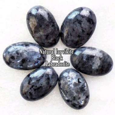 LABRADOR BLACK LARVIKITE NATURAL BATU AKIK