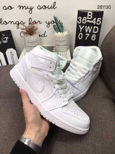 Jual Jordan 1 Mid Online Terbaru April 2022 - Blibli