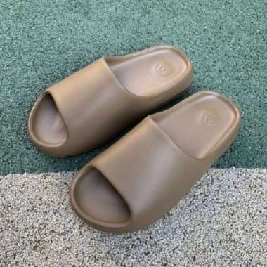 adidas original yeezy slides