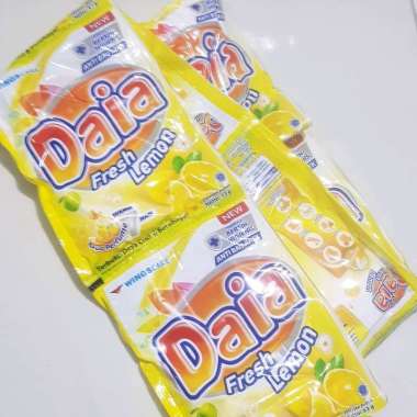 Promo Harga Daia Deterjen Bubuk Ekstrak Lemon per 6 sachet 53 gr - Blibli