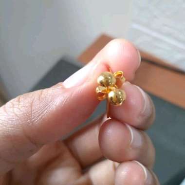 anting model bulat elegant emas asli