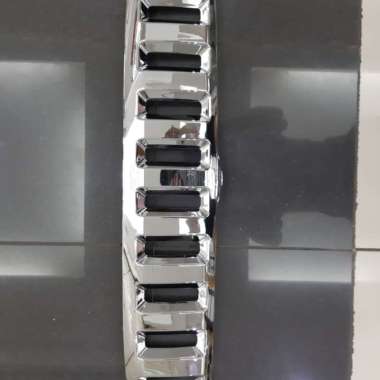 Grill depan model Hummer mobil Rush 2012 Multicolor