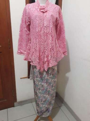 Setelan Kebaya Modern Kutu Baru Floy Brokat Dusty Pink Dan Warna Lainnya / Kebaya Wisuda Set Rok Lil