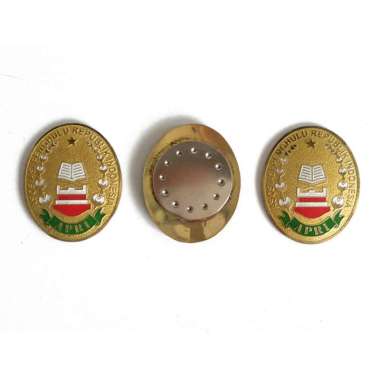 Pin Logo Pin APRI Pin Bross APRI Pengait Magnet β Pin Logo APRI Mulyocreative