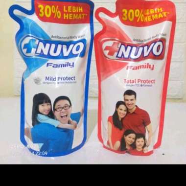 Nuvo sabun cair 900 ml merah