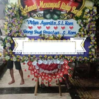 Karangan Bunga Papan dan Standing Flower Semarang Wedding