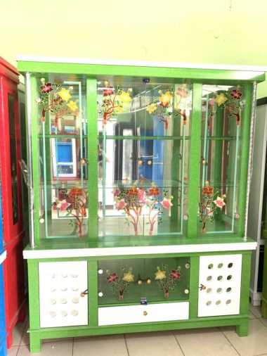 lemari pajangan minimalis bupet kaca 4 pintu