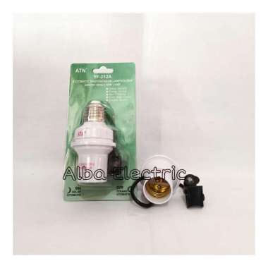 Fitting Lampu Sensor Cahaya Otomatis Siang / Malam E27 Shengwei