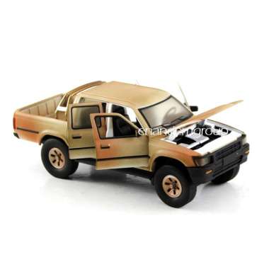 Diecast Miniatur Mobil Metal Mainan Mobil Toyota Hilux Pick Up 1:32 - Cokelat